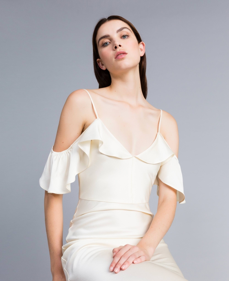 Белое платье из сатина