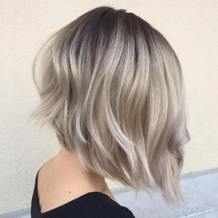 Шатуш балаяж пепельный на Боб каре