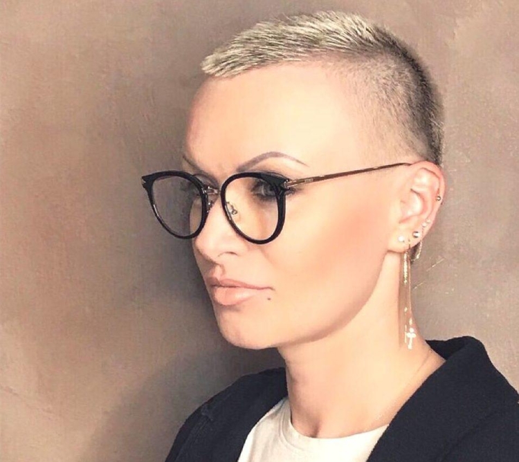 Стрижка Ежик для женщин