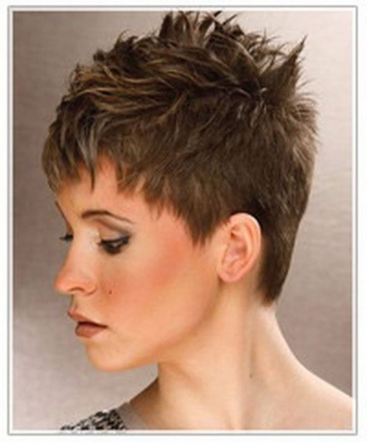 Стрижка Ёжик женская на короткие волосы