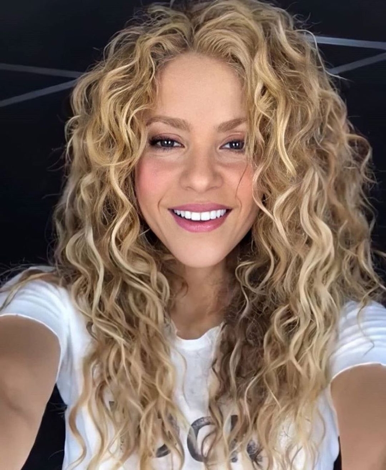 Шакира кудри