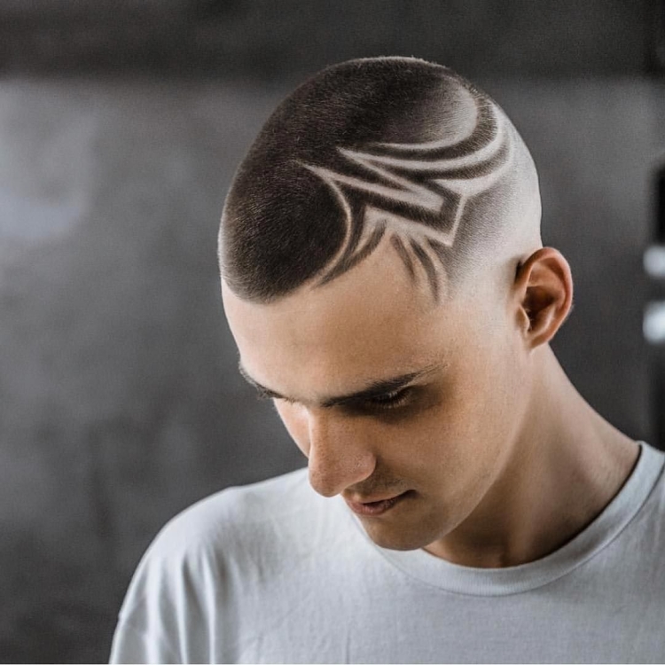 Прическа с полоской