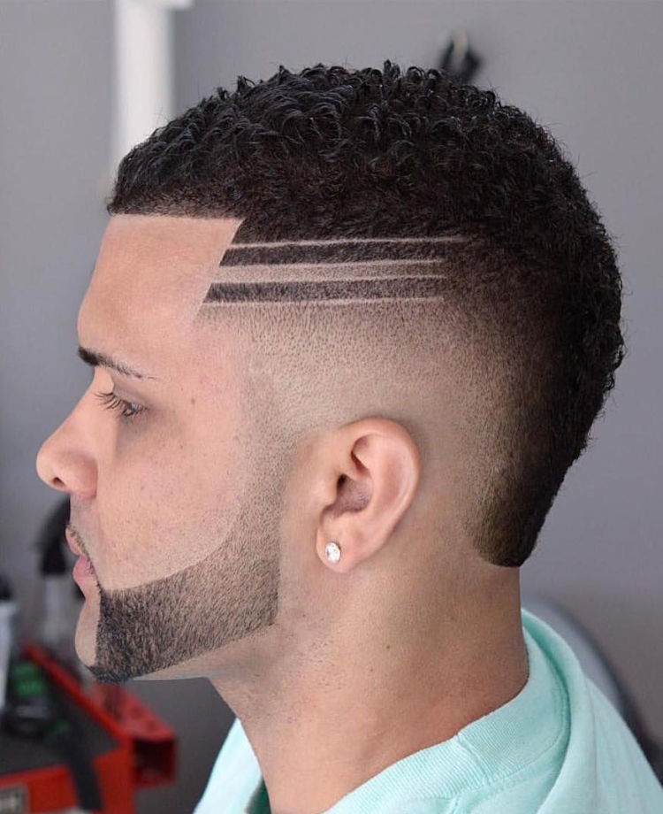 Парикмахер мужской прическа