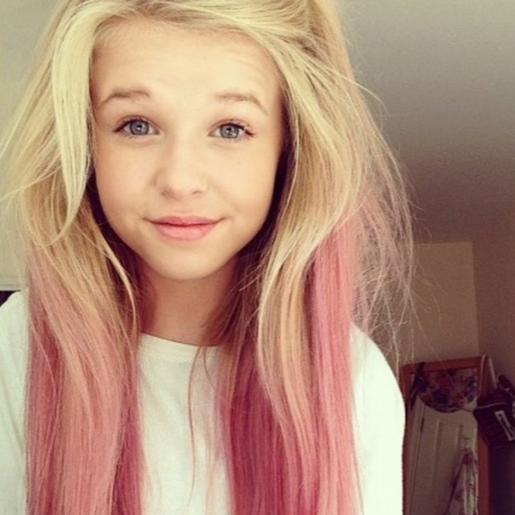 Розовые волосы у девочек 10 лет