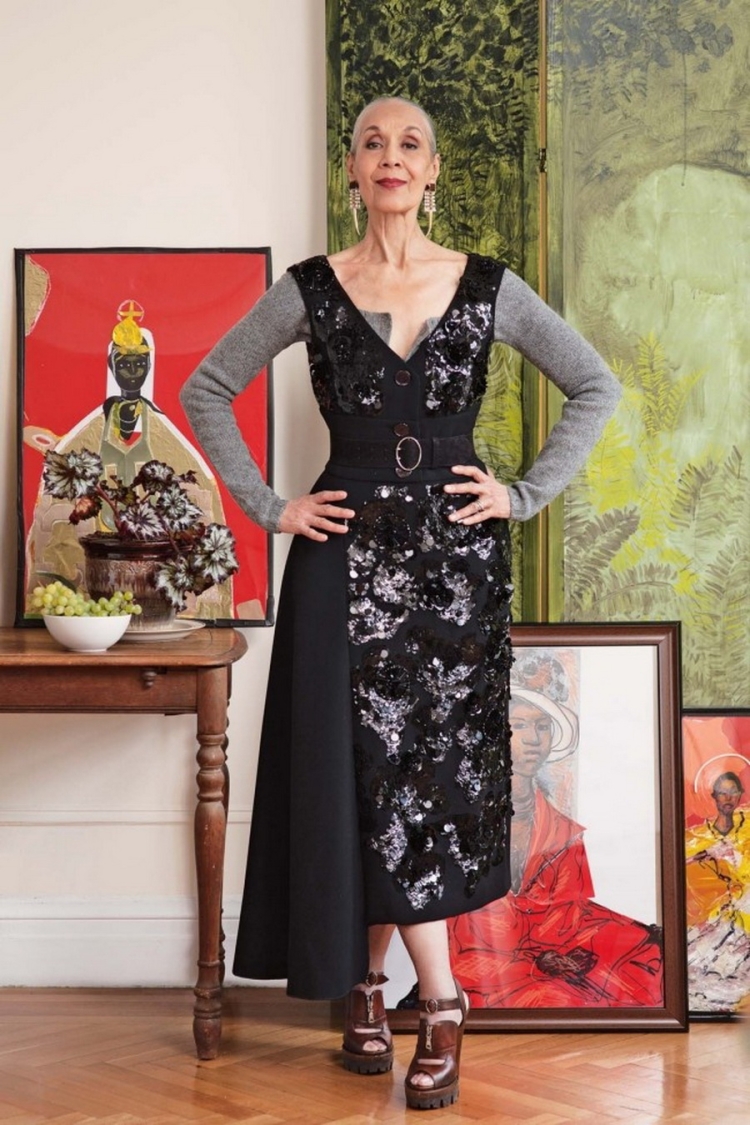 Стильная одежда для женщин элегантного возраста