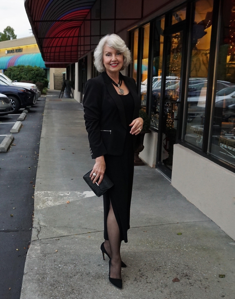 Модные платья для женщин 50+