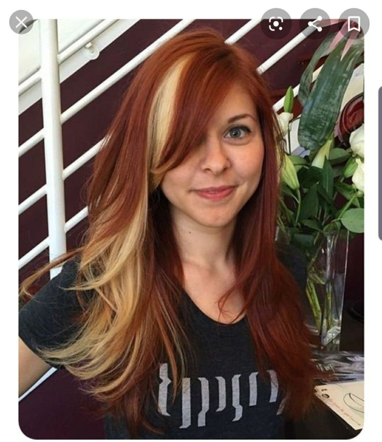 Рыжие волосы с белыми прядями