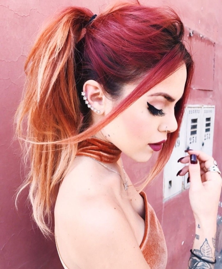 Luanna Perez розовые волосы