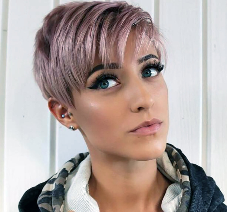 Пикси стрижка на короткие волосы с челкой 2022
