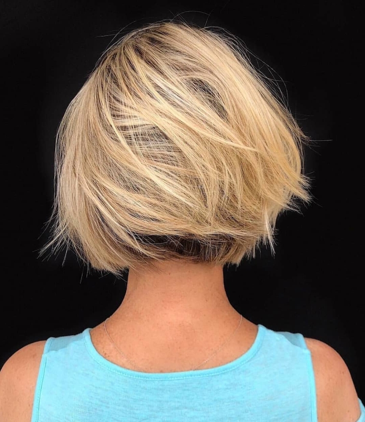 Стрижки рваное каре и Боб каре