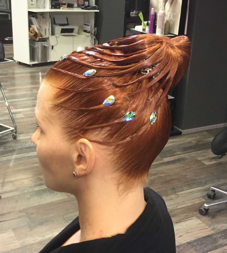 Причёски для бальных танцев для девочек