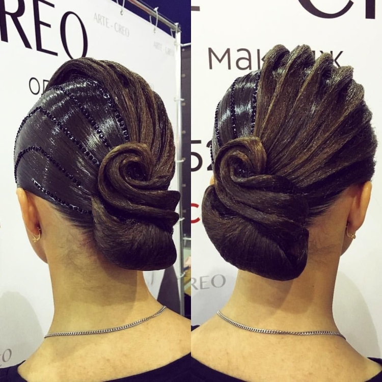 Прическа для бальных танцев с гофре