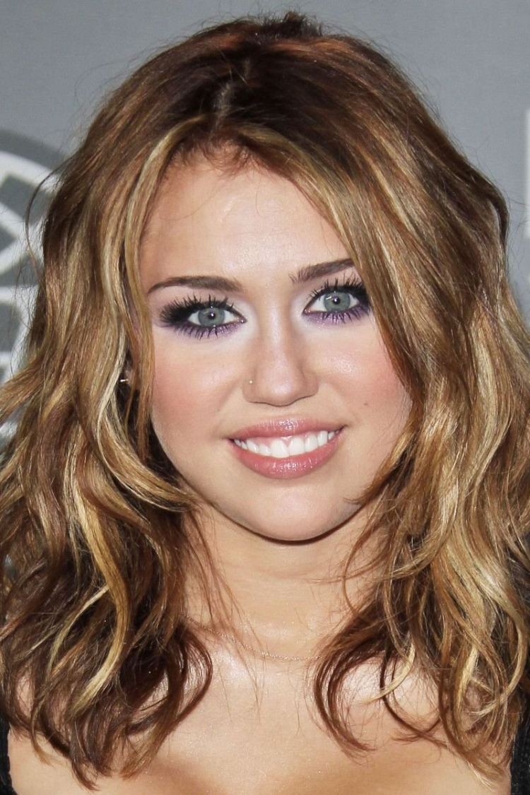 Майли Сайрус волосы