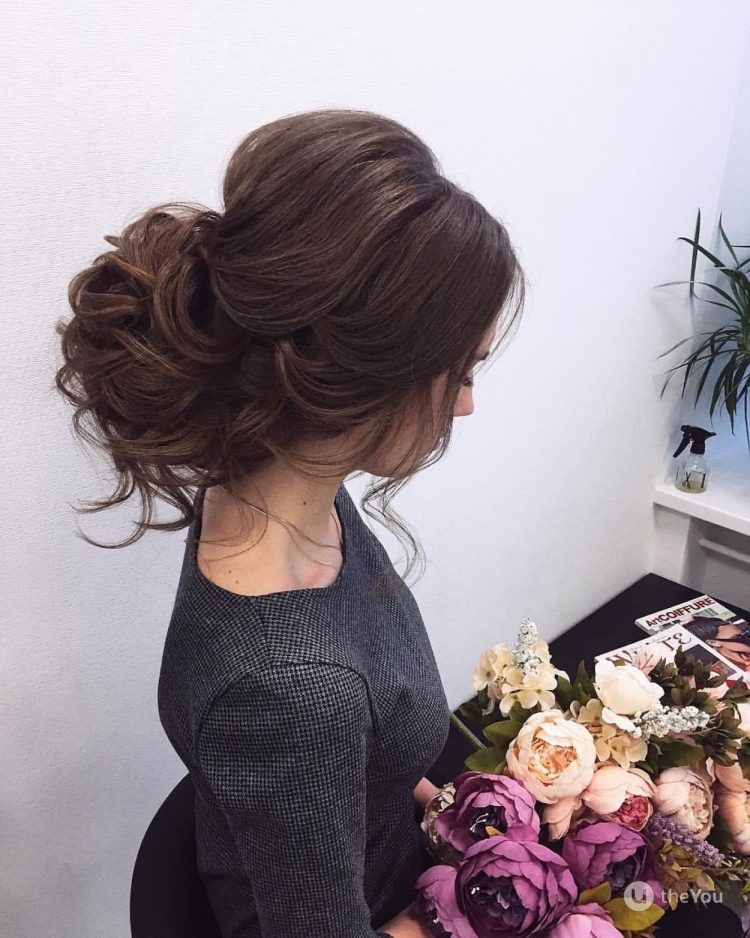 Свадебная прическа высокий пучок