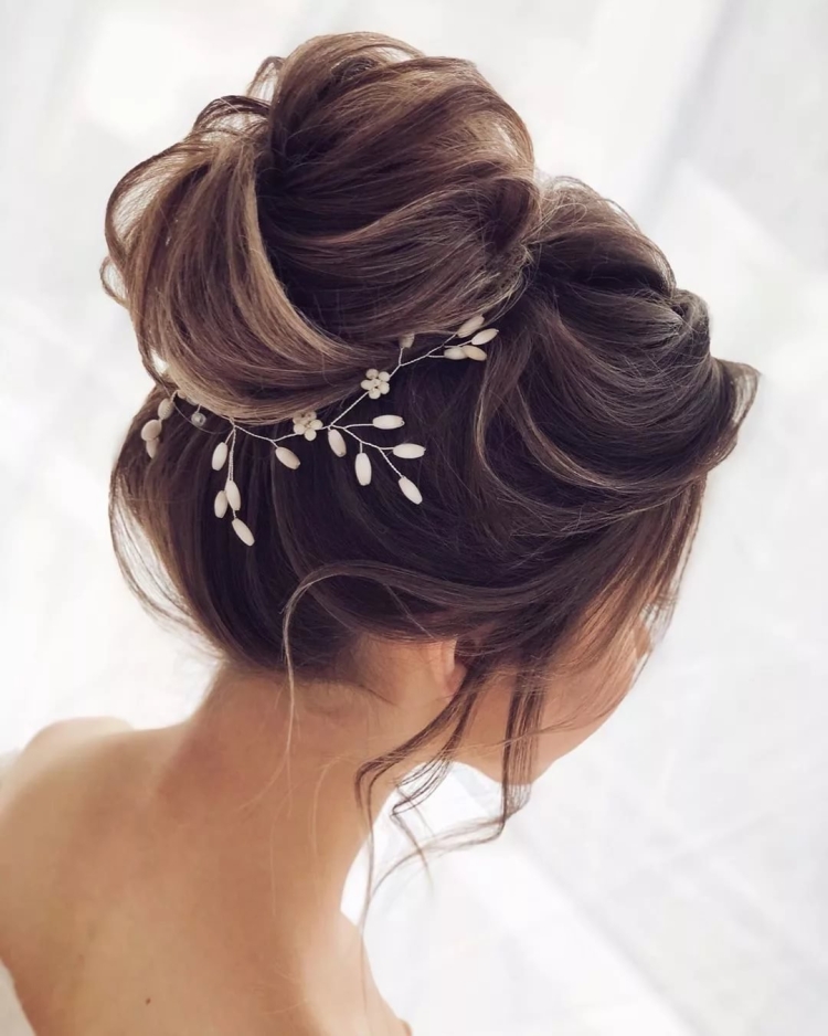 Легкие прически на средние волосы