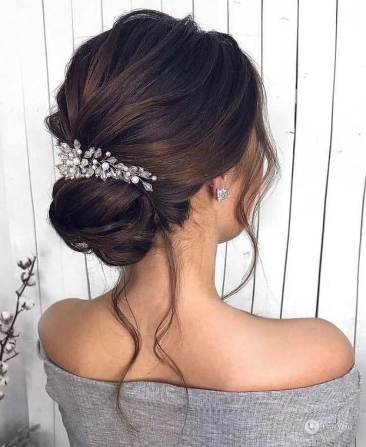 Прическа с бубликом