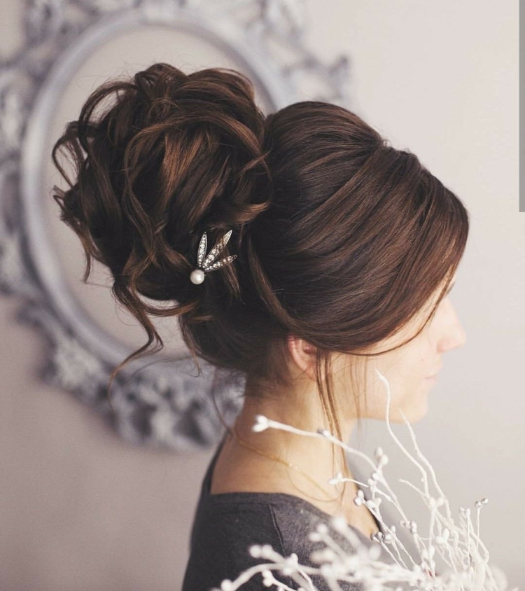 Свадебная прическа пучок