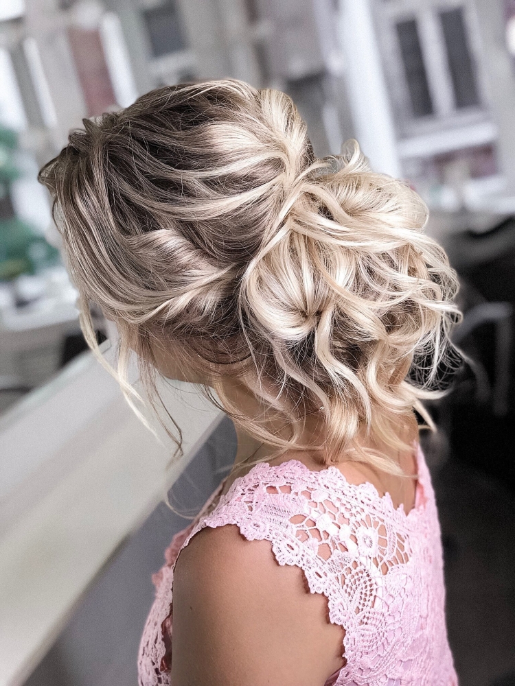 Прическа пучок