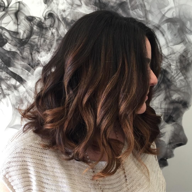 Балаяж на темные волосы до плеч