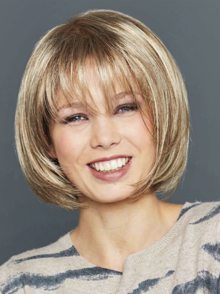 Каскадное каре на короткие волосы