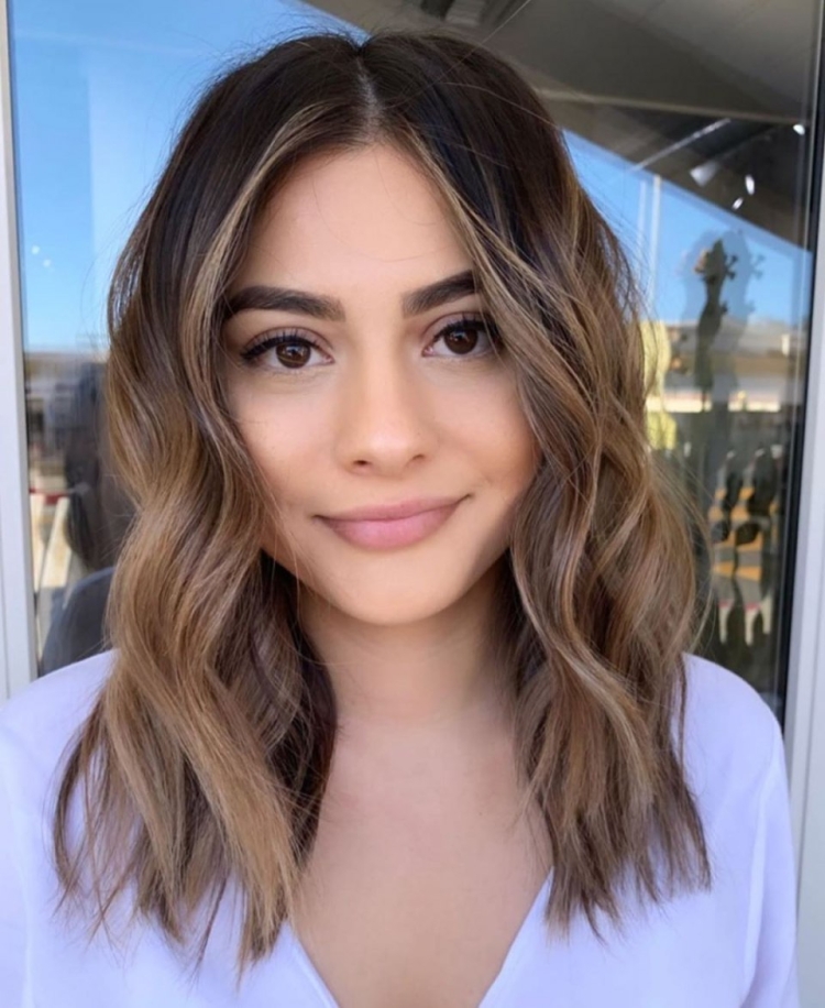 Контуринг на средние волосы