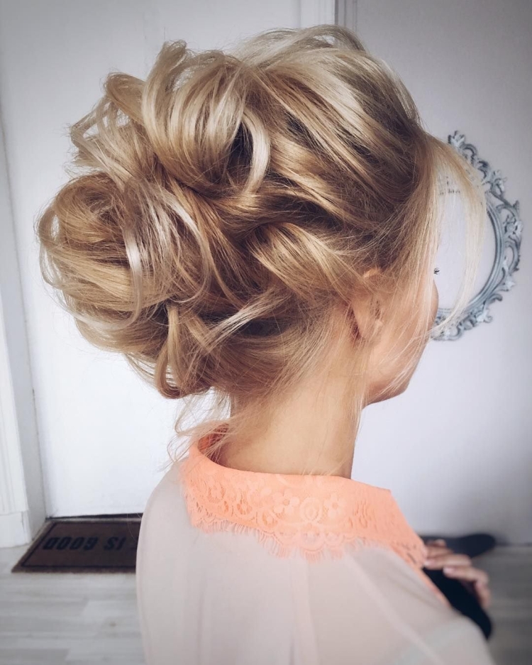 Свадебный пучок на короткие волосы