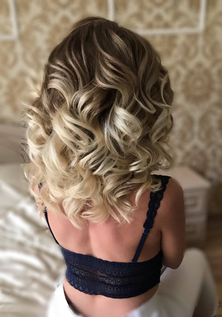 Прическа Локоны на средние волосы