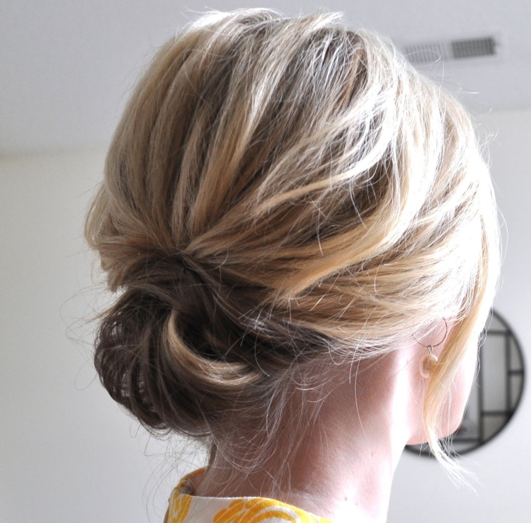 Пучок на короткие воло