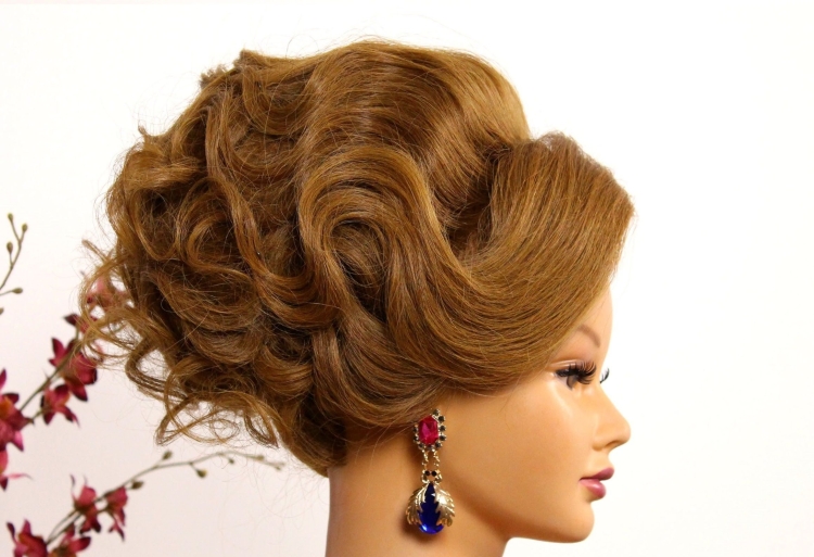 Праздничные прически на средние волосы