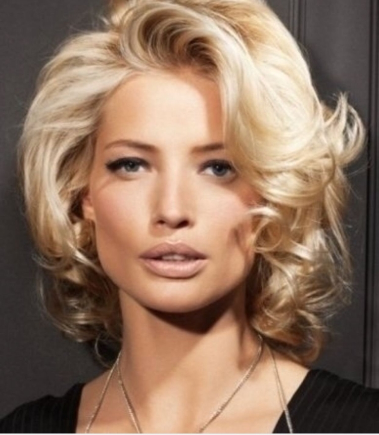 Прически на каре