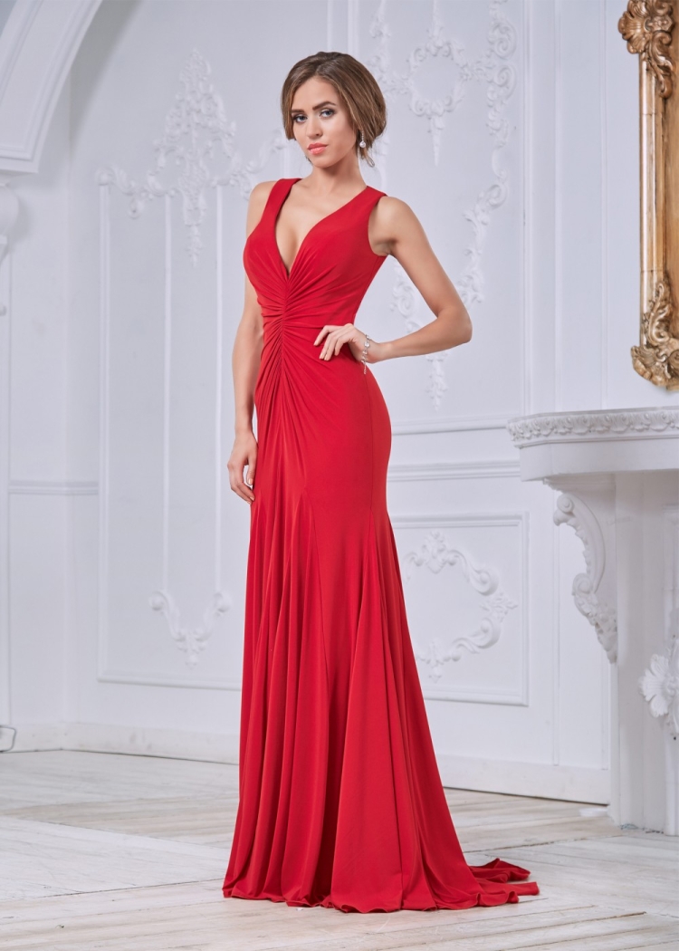 Красное вечернее платье в пол