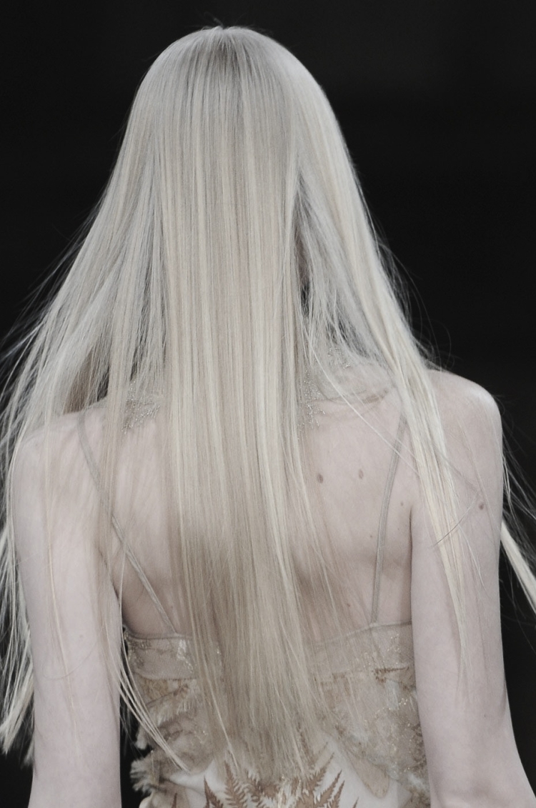 Белые волосы Эстетика