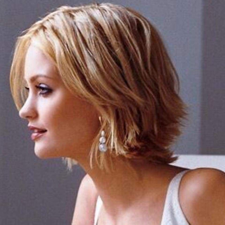 Стрижка Елена на средние волосы