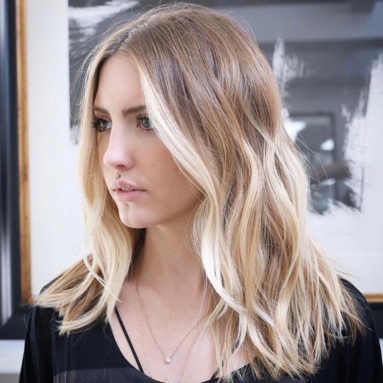 Окрашивание у лица светлые