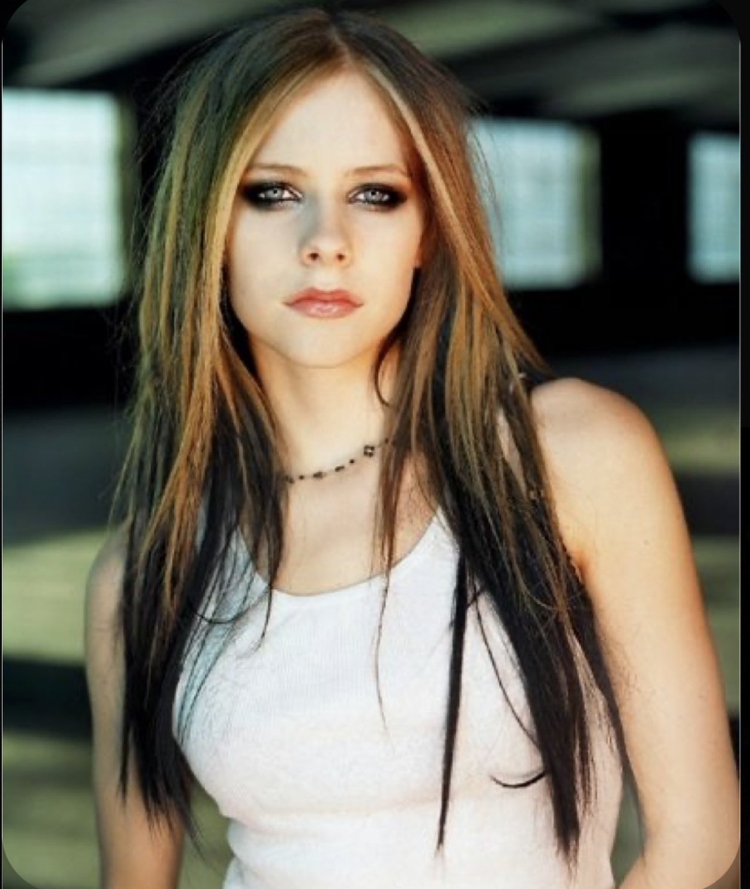 Светлые пряди на русых волосах