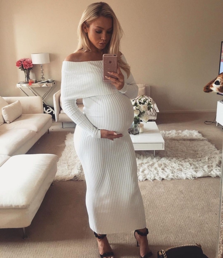 Tammy Hembrow в платье