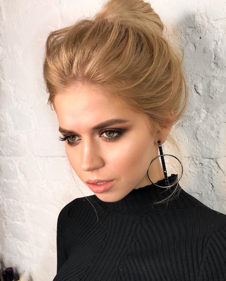 Начес на короткие волосы с челкой