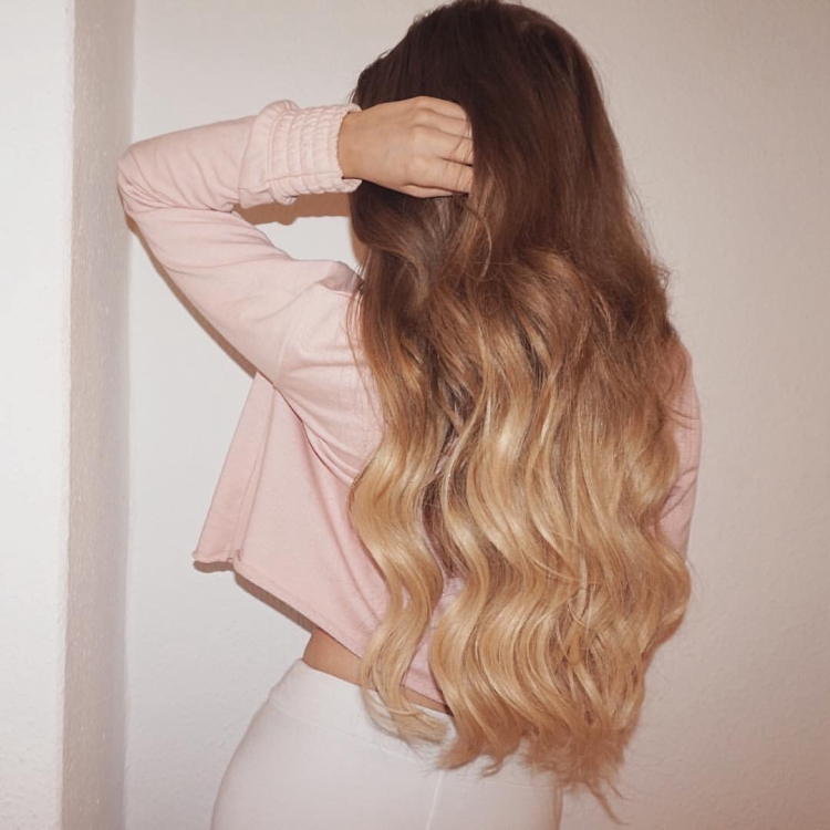 Длинные волосы со спины