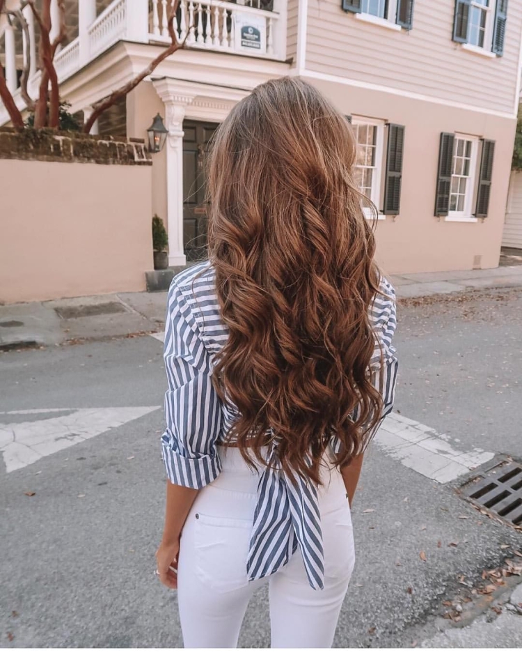 Длинные волосы со спины