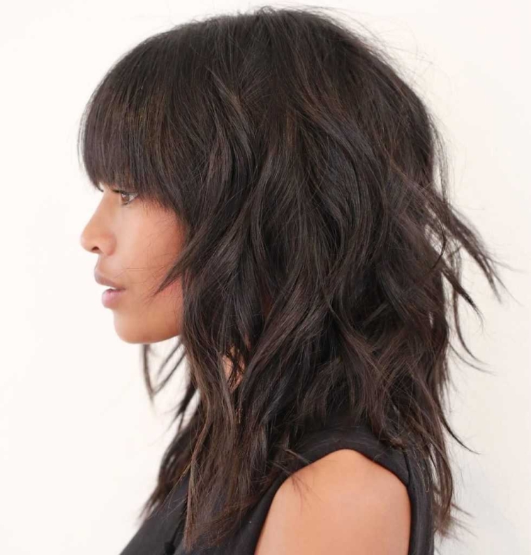 Стрижка с челкой лесенка Косач на средние