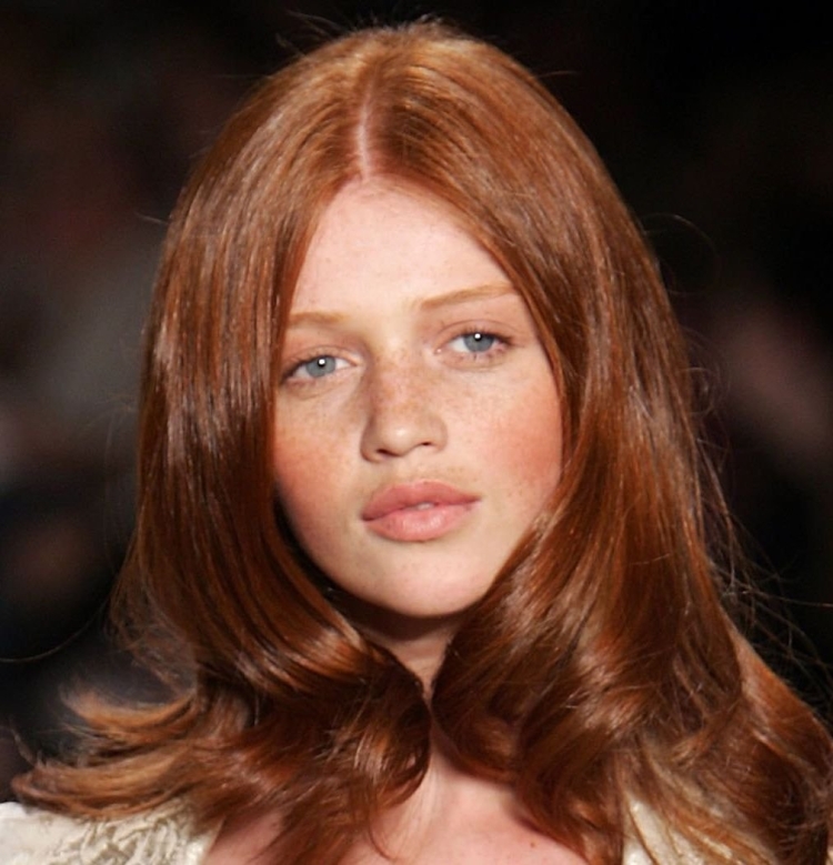 Синтия Дикер цвет волос