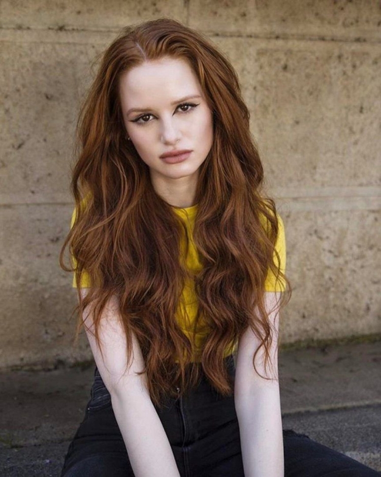 Мэделин Петш волосы