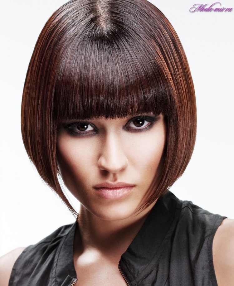 Стрижка каре с челкой