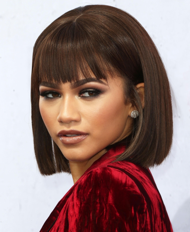 Закругленная челка