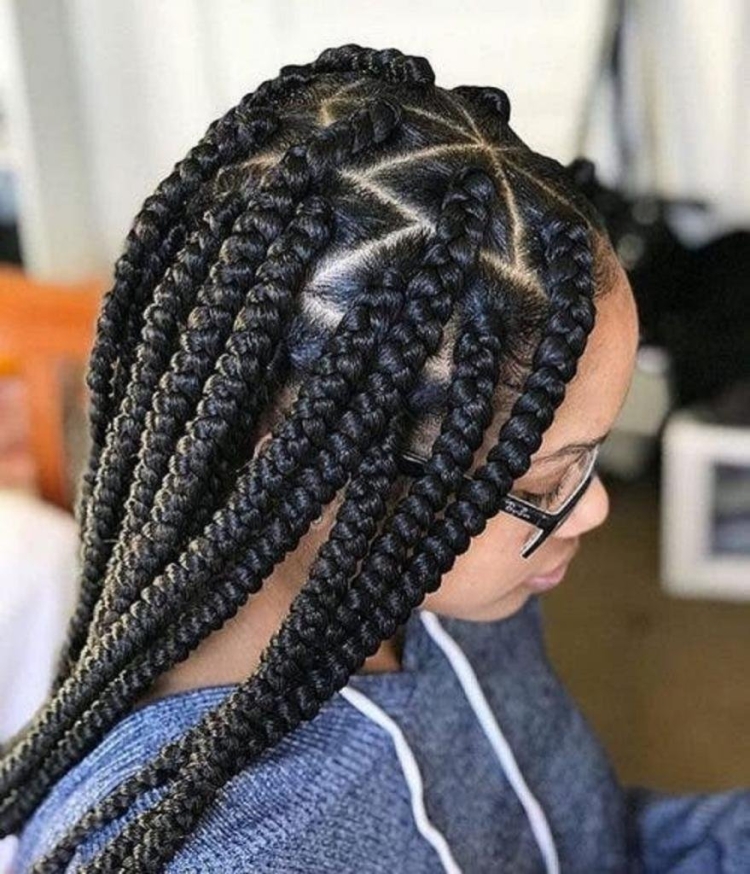 Много маленьких косичек