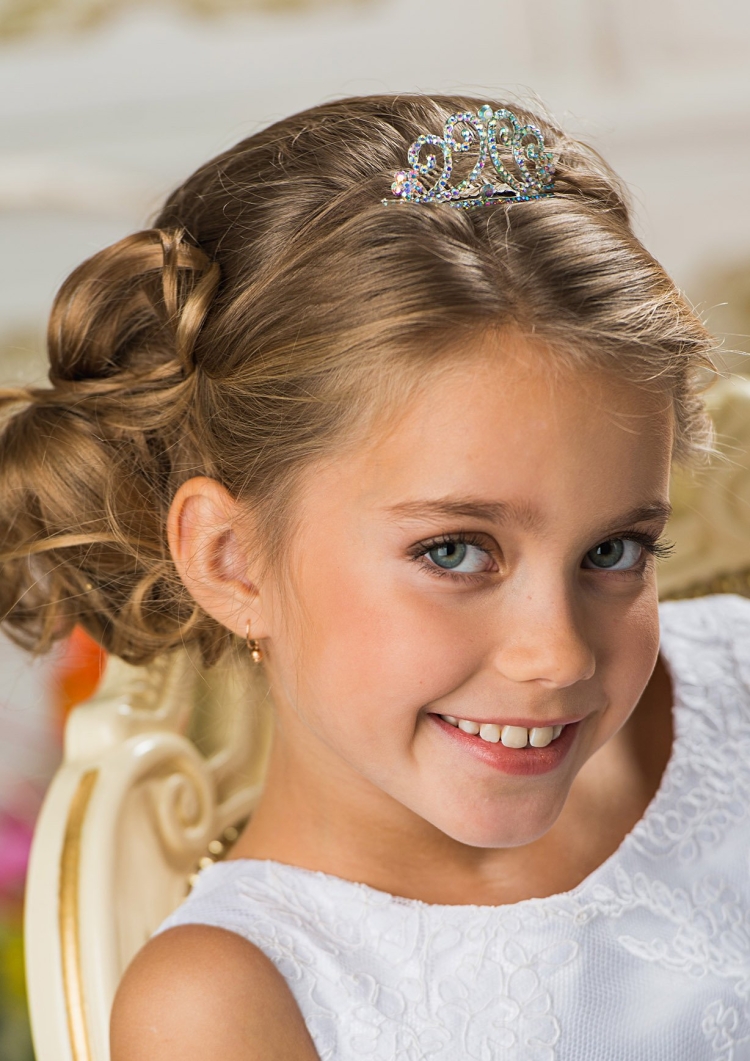 Праздничные прически для девочек