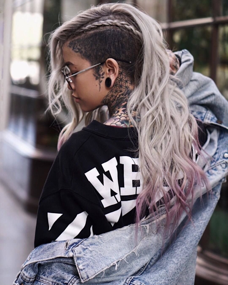 Маллет с выбритыми висками