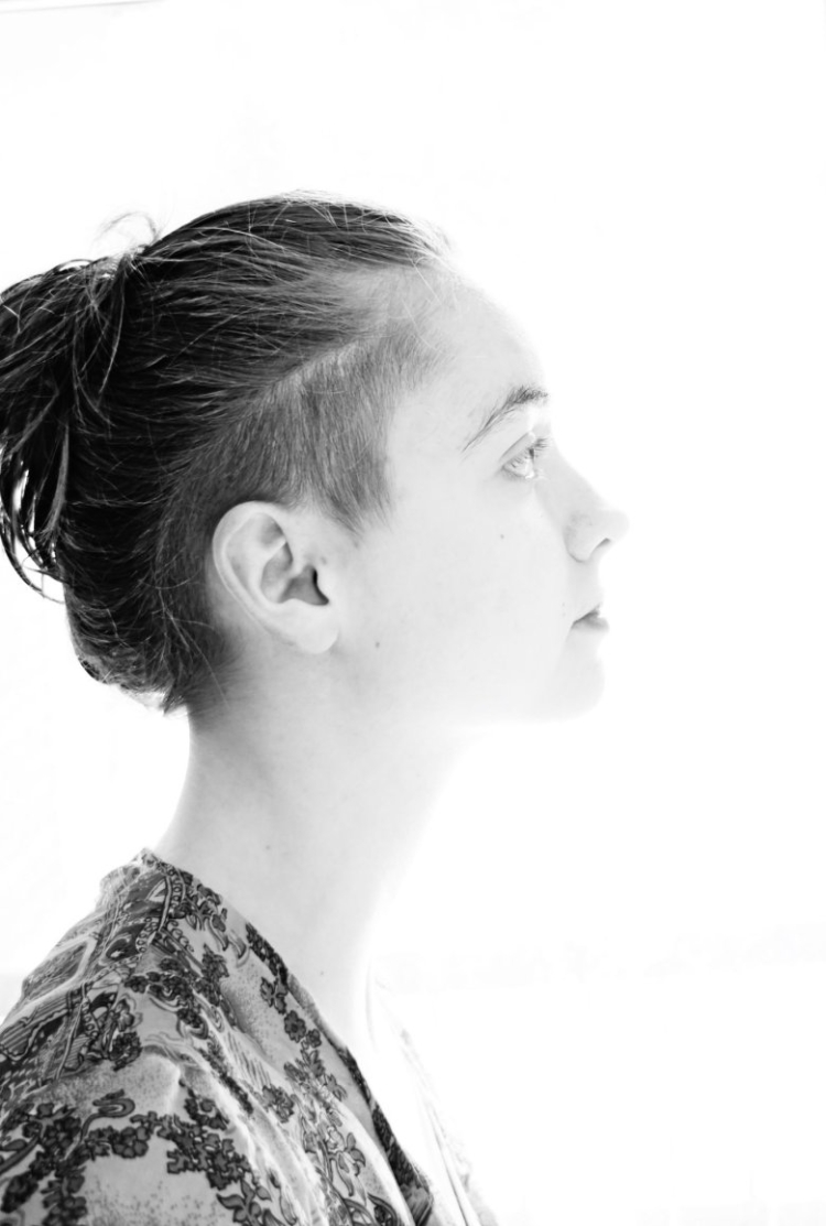 Причёски с выбритыми висками женские на длинные волосы