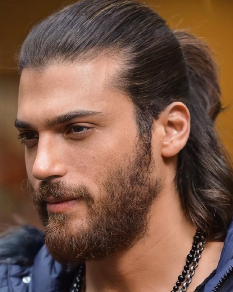 Джан Яман с бородой