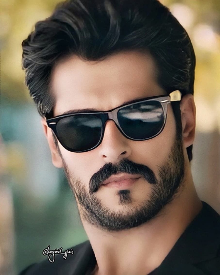 Бурак Озчивит с бородой